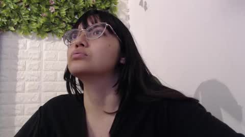 Snapshot of we_n_you chatting on 7, 3, 2025 Trixie 3 online show from 7, 3, 2025