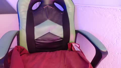 Snapshot of we_n_you chatting on 9, 9, 2025 Trixie 3 online show from 9, 9, 2025