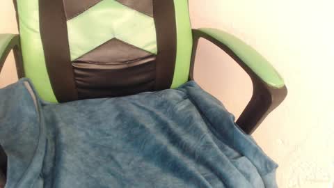 Snapshot of we_n_you chatting on 18, 9, 2025 Trixie 3 online show from 18, 9, 2025