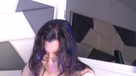 Snapshot of we_n_you chatting on 10, 10, 2025 Trixie 3 online show from 10, 10, 2025
