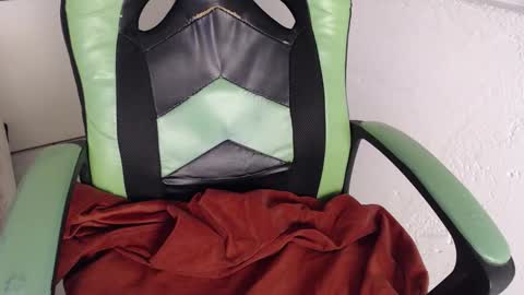 Snapshot of we_n_you chatting on 5, 11, 2025 Trixie 3 online show from 5, 11, 2025