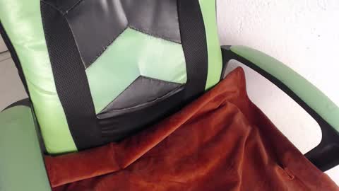 Snapshot of we_n_you chatting on 29, 11, 2025 Trixie 3 online show from 29, 11, 2025