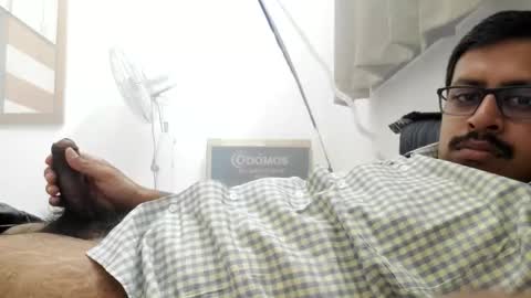 Snapshot of wearcondom chatting on 25, 5, 2026 sexyguy online show from 25, 5, 2026