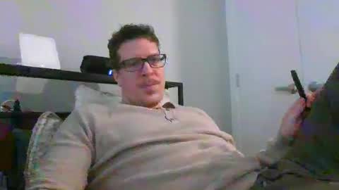 Snapshot of weatheredvoid chatting on 3, 2, 2025 WeatheredVoid online show from 3, 2, 2025