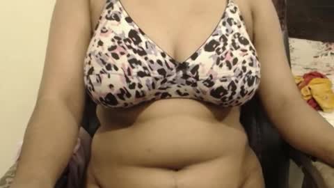 mina online show from 2, 12, 2025