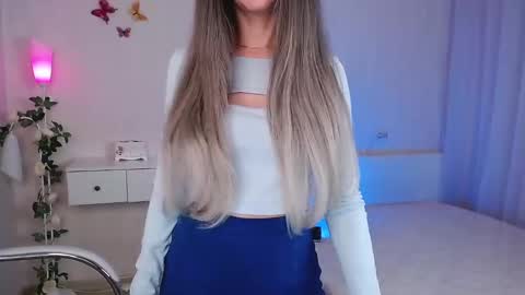 Snapshot of wendifoster chatting on 5, 2, 2025 Wendi Foster online show from 5, 2, 2025