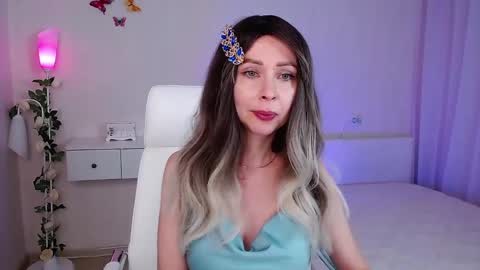 Wendi Foster online show from 7, 3, 2025