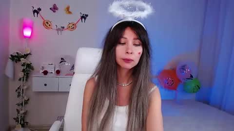 Wendi Foster online show from 29, 10, 2025