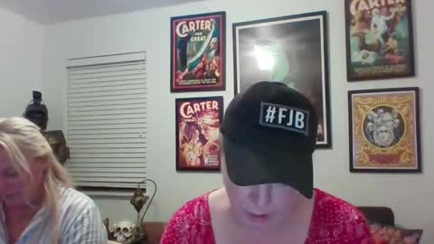 Snapshot of wendycu chatting on 17, 12, 2024 WendyCU online show from 17, 12, 2024
