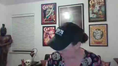 Snapshot of wendycu chatting on 4, 1, 2025 WendyCU online show from 4, 1, 2025