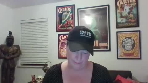 Snapshot of wendycu chatting on 4, 2, 2025 WendyCU online show from 4, 2, 2025