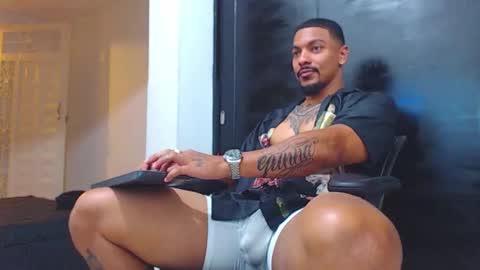 Snapshot of wesleyrogger chatting on 2, 10, 2025 Wesley Rogger online show from 2, 10, 2025