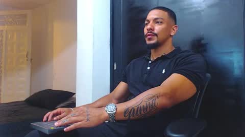 Snapshot of wesleyrogger chatting on 5, 10, 2025 Wesley Rogger online show from 5, 10, 2025