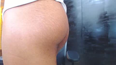 Snapshot of wesleyrogger chatting on 8, 10, 2025 Wesley Rogger online show from 8, 10, 2025