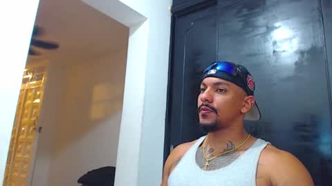 Snapshot of wesleyrogger chatting on 19, 10, 2025 Wesley Rogger online show from 19, 10, 2025