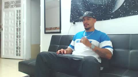 Snapshot of wesleyrogger chatting on 3, 12, 2025 Wesley Rogger online show from 3, 12, 2025