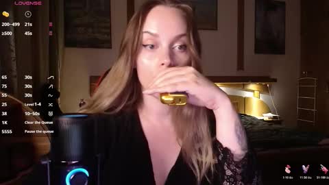 Lana online show from 5, 11, 2025