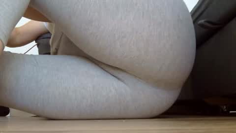 Snapshot of wet_pants2022 chatting on 17, 9, 2025 wet_pants2022 online show from 17, 9, 2025