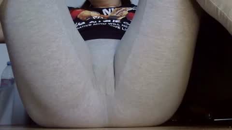 Snapshot of wet_pants2022 chatting on 2, 12, 2025 wet_pants2022 online show from 2, 12, 2025