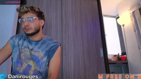 Snapshot of wetbubble chatting on 29, 11, 2025 Mia and Dylan online show from 29, 11, 2025