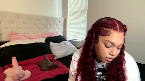 SheSquirts online show from 13, 12, 2025