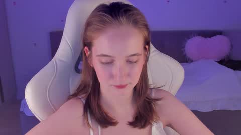 Snapshot of wetinfluence__ chatting on 24, 10, 2025 Sofia online show from 24, 10, 2025