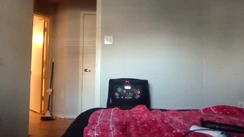 Snapshot of wetkyliecreams chatting on 8, 2, 2025 Kylie online show from 8, 2, 2025