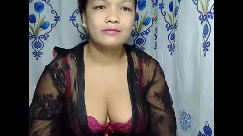 Snapshot of wetpussie4_you chatting on 15, 11, 2025 wetpussie4_you online show from 15, 11, 2025
