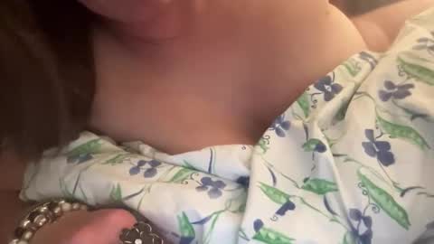 Snapshot of wetttmommyy chatting on 22, 5, 2026 wetttmommyy online show from 22, 5, 2026
