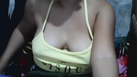 Snapshot of wettyhottie69 chatting on 29, 10, 2025 wettyhottie69 online show from 29, 10, 2025