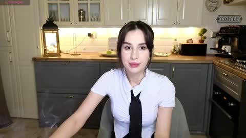 Snapshot of whats_her_name chatting on 11, 2, 2025 Victoria Maria online show from 11, 2, 2025