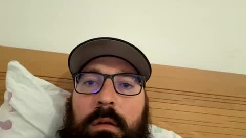 wheely19871606 online show from 13, 2, 2025