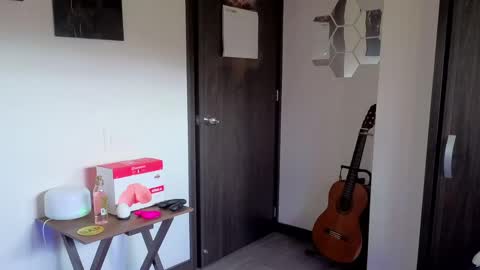 Will online show from 8, 4, 2026