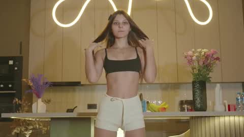 Naomi online show from 5, 11, 2025