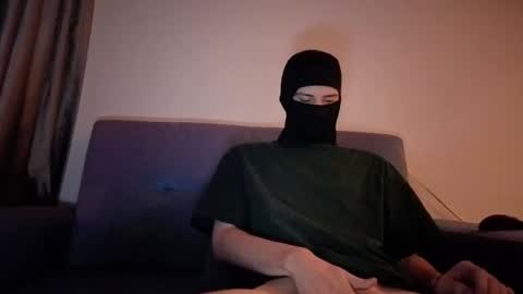 whispero_o online show from 11, 10, 2025