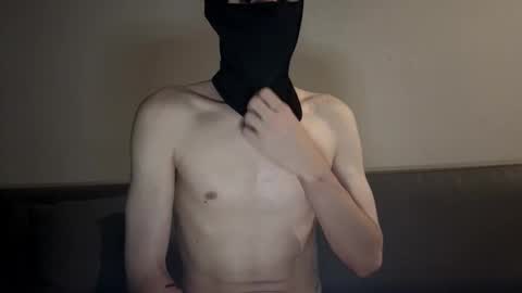 whispero_o online show from 27, 10, 2025