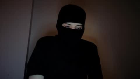 whispero_o online show from 17, 12, 2025