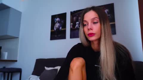 Kate  online show from 23, 11, 2025