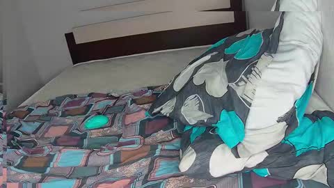 Snapshot of whitebars22 chatting on 10, 9, 2025 whitebars22 online show from 10, 9, 2025