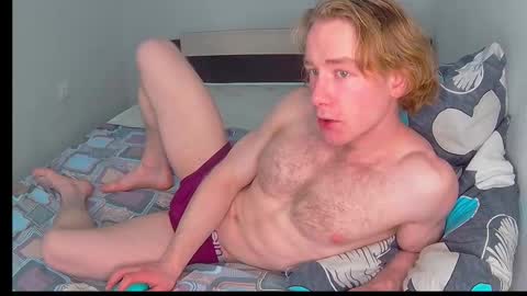 Snapshot of whitebars22 chatting on 18, 12, 2025 whitebars22 online show from 18, 12, 2025