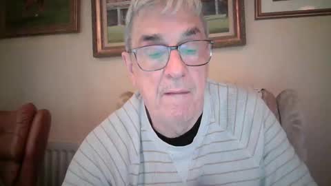 Snapshot of whitebriefs009 chatting on 28, 9, 2025 whitebriefs009 online show from 28, 9, 2025