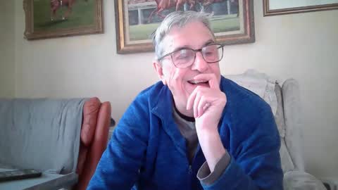 Snapshot of whitebriefs009 chatting on 13, 5, 2026 whitebriefs009 online show from 13, 5, 2026