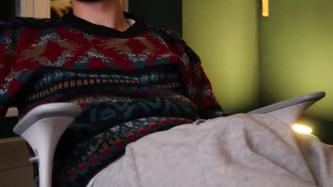 Snapshot of whiteeuropaboy chatting on 13, 12, 2025 whiteeuropaboy online show from 13, 12, 2025