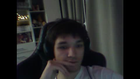 Snapshot of whitekingg chatting on 23, 11, 2025 whitekingg online show from 23, 11, 2025