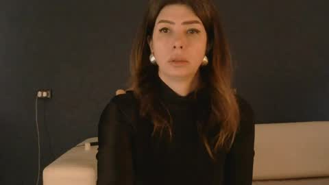 White Queen online show from 2, 4, 2026