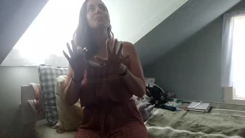 Snapshot of who_is_miss_dior chatting on 10, 11, 2025 Miss Dior online show from 10, 11, 2025