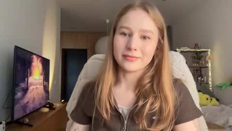 Alisa online show from 19, 9, 2025