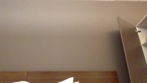 Snapshot of whynotfly1 chatting on 22, 10, 2025 whynotfly1 online show from 22, 10, 2025