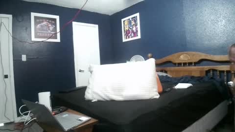 whyteboi8989 online show from 26, 9, 2025