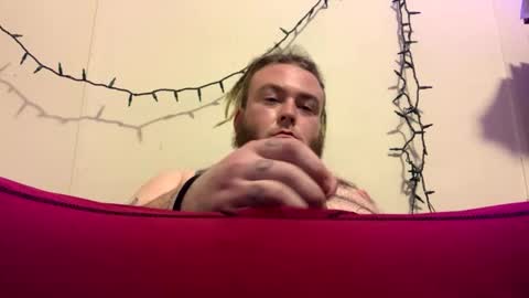 wicked_clown665 online show from 17, 12, 2025